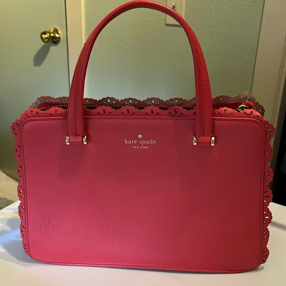 Beautiful red bag from Kate Spade. - Picture 1 of 2